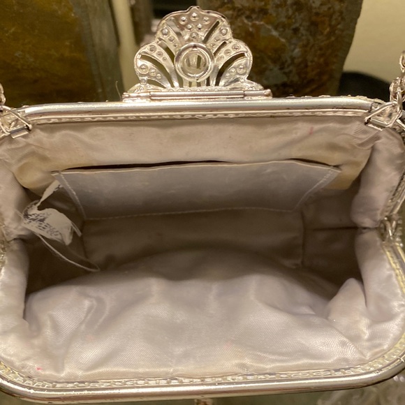 Rhinestone Encrusted Evening Clutch with Hidden Shoulder Chain - Picture 12 of 16